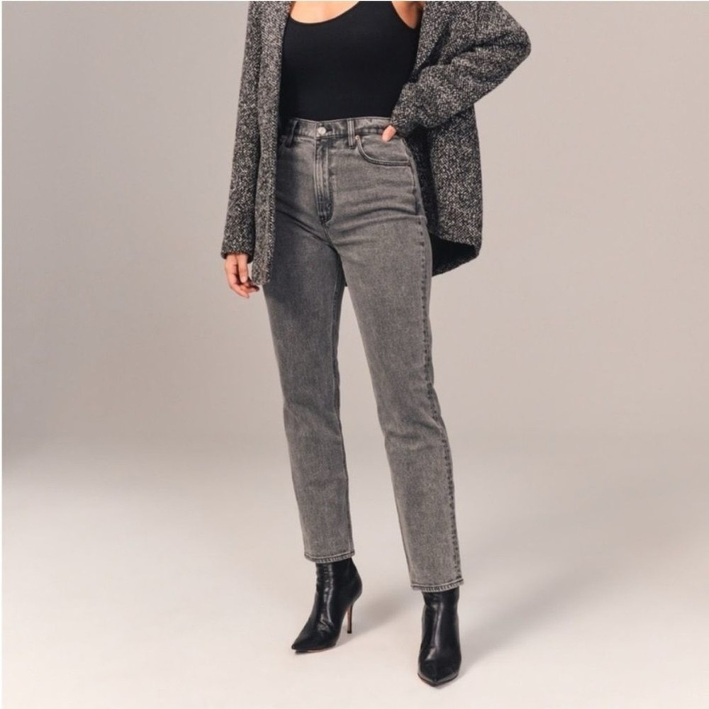 Abercrombie & Fitch the ankle straight ulta high rise